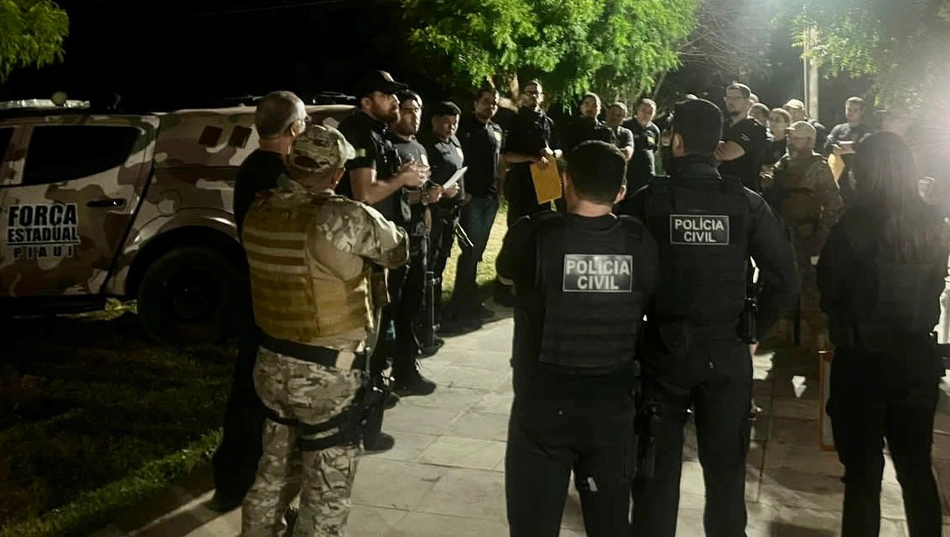 Policiais que participaram da Operação Mercador III