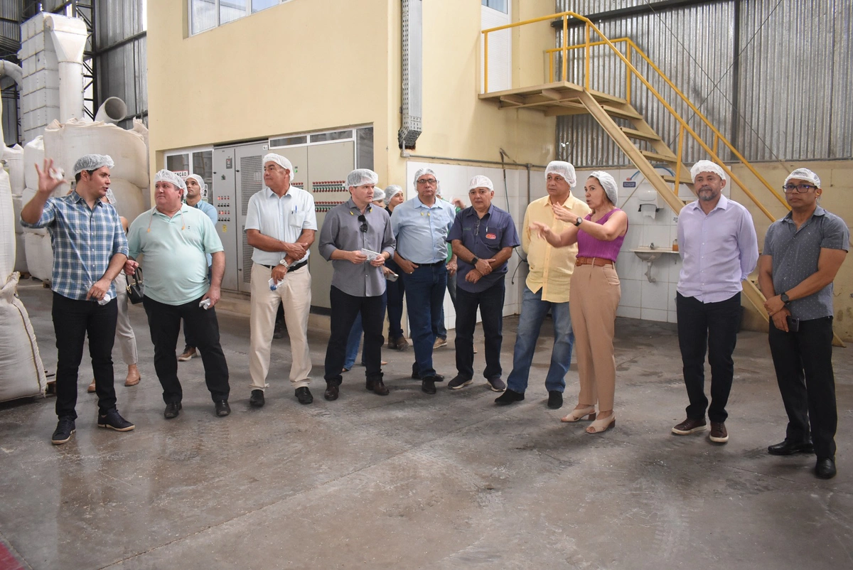 Presidente da FIEPI visita a indústria da CEVAP