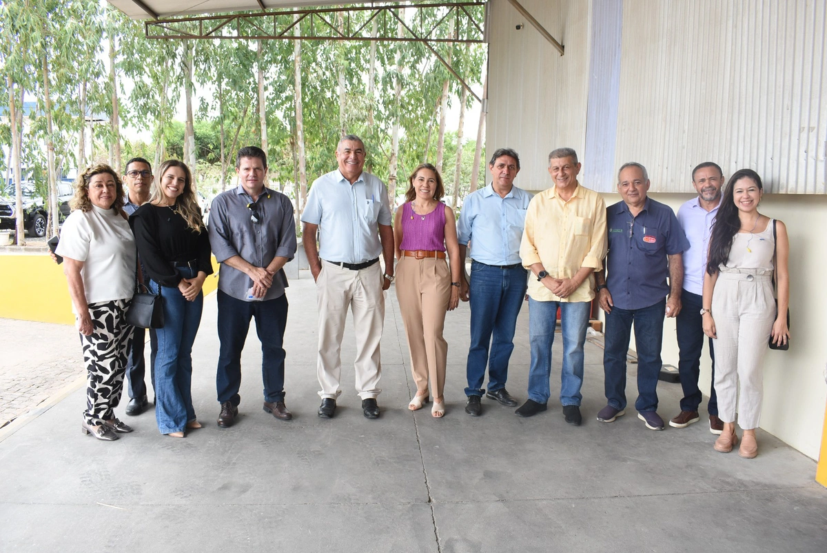 Presidente da FIEPI Zé Filho visita a indústria da CEVAP