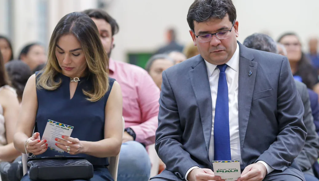 Rafael Fonteles e Isabel Fonteles participam de culto em ação de graças ao Dia do Piauí