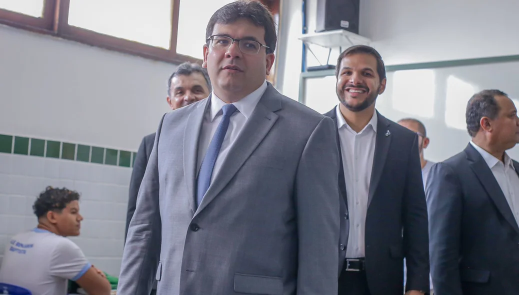Rafael Fonteles visita a escola