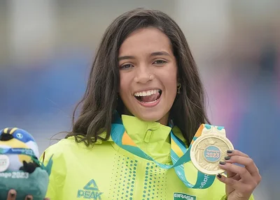 Rayssa Leal consegue 1º ouro do Brasil no Pan de Santiago