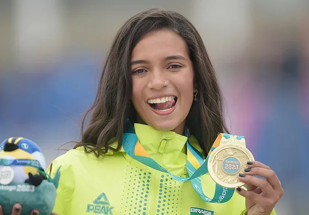 Rayssa Leal consegue 1º ouro do Brasil no Pan de Santiago