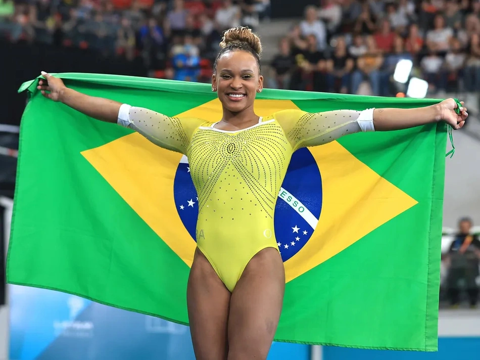 Rebeca Andrade fatura o ouro no salto na mesa