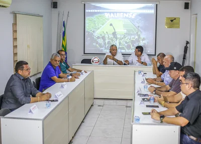 Reunião na Federação de Futebol Piauiense