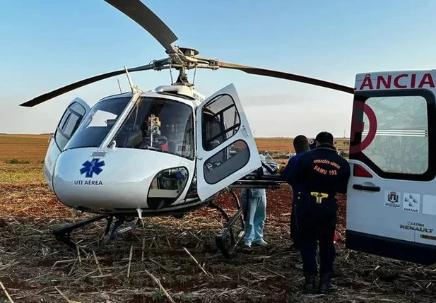 Samu resgatou a vítima usando helicóptero e a levou intubada ao hospital mais próximo