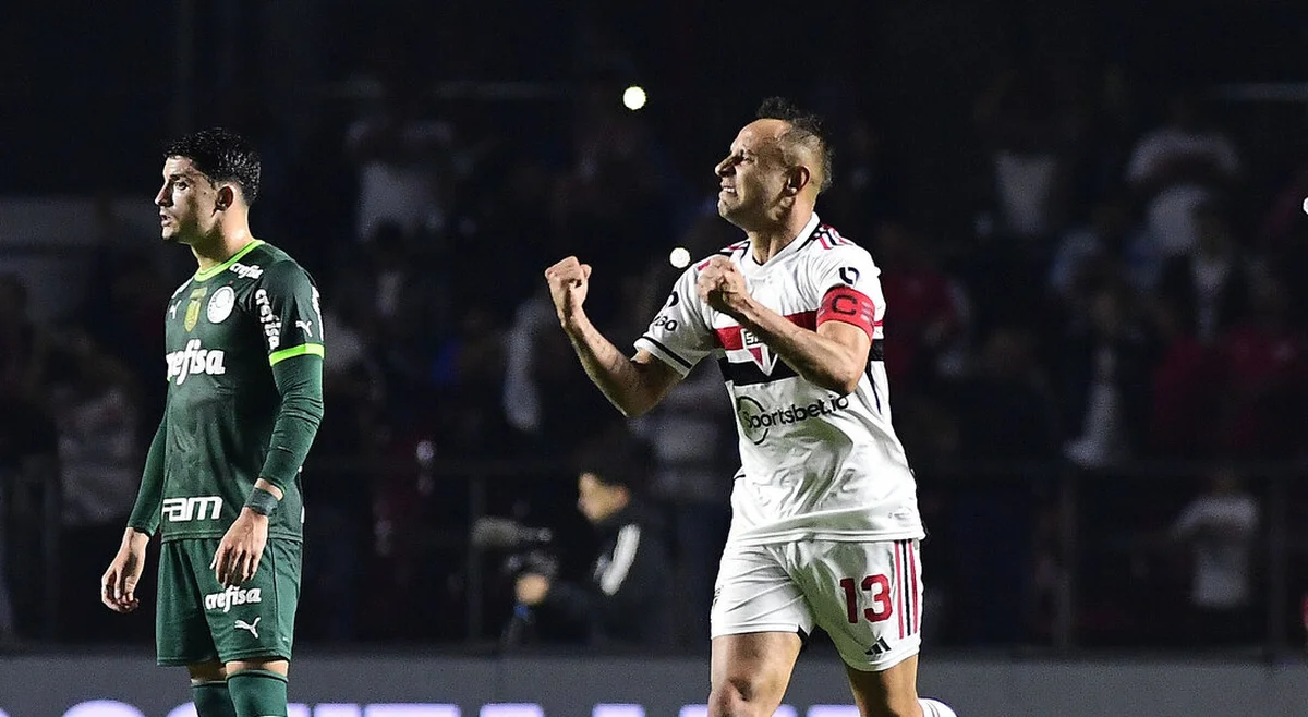 Copa do Brasil  Com gol de Rafinha, São Paulo vence o Palmeiras no jogo de  ida - Agora MT