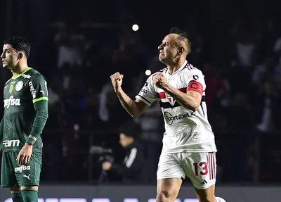 São Paulo venceu o Palmeiras com gol de Rafinha