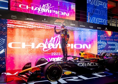 Verstappen se sagra tricampeão da Fórmula 1 antecipadamente