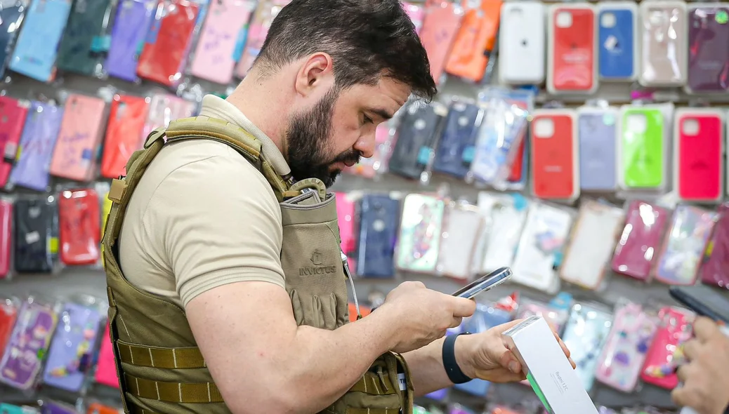 A verificação do IMEI do celular é o procedimento para verificação se há restrição de roubo ou furto