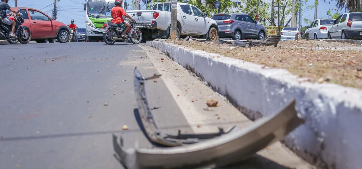 Acidente aconteceu na Avenida Zequinha Freire