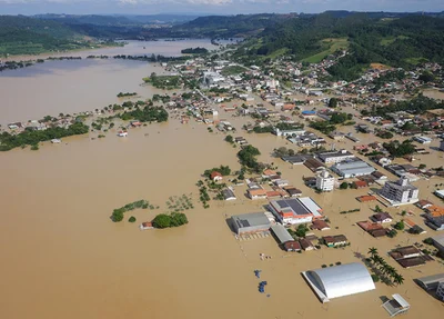As fortes chuvas causaram quatro mortes em Santa Catarina e quatro no Rio Grande do Sul