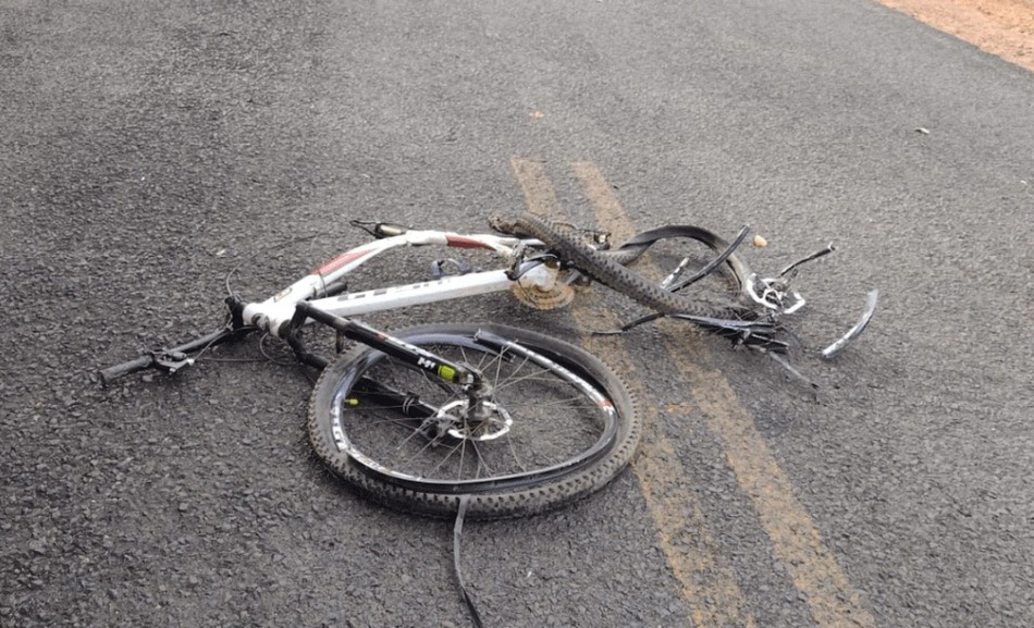 Bicicleta de Oscar Pires Veras ficou completamente destruída