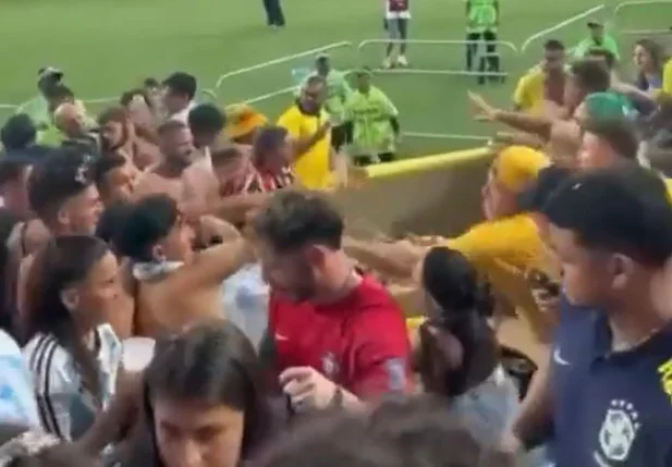 Briga entre torcedores de Brasil e Argentina
