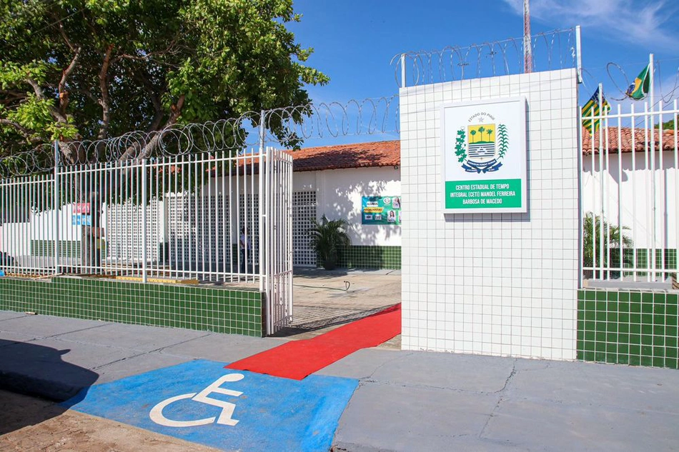Centro Estadual de Tempo Integral (Ceti) Manoel Ferreira Barbosa de Macêdo