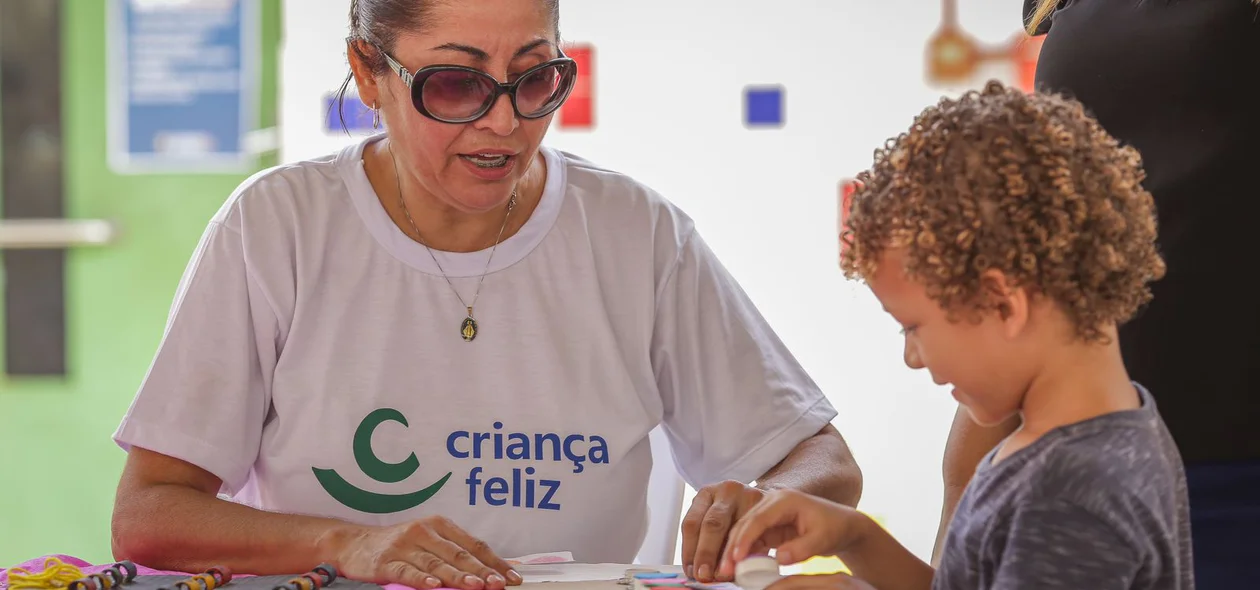 Criança feliz