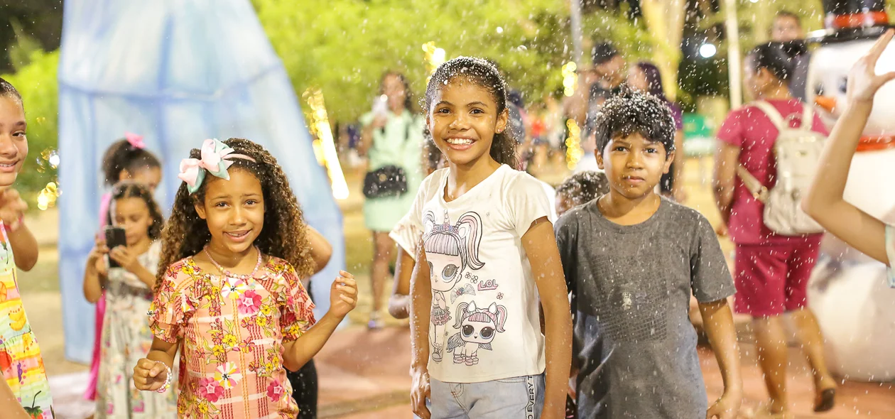Crianças no parque da cidadania