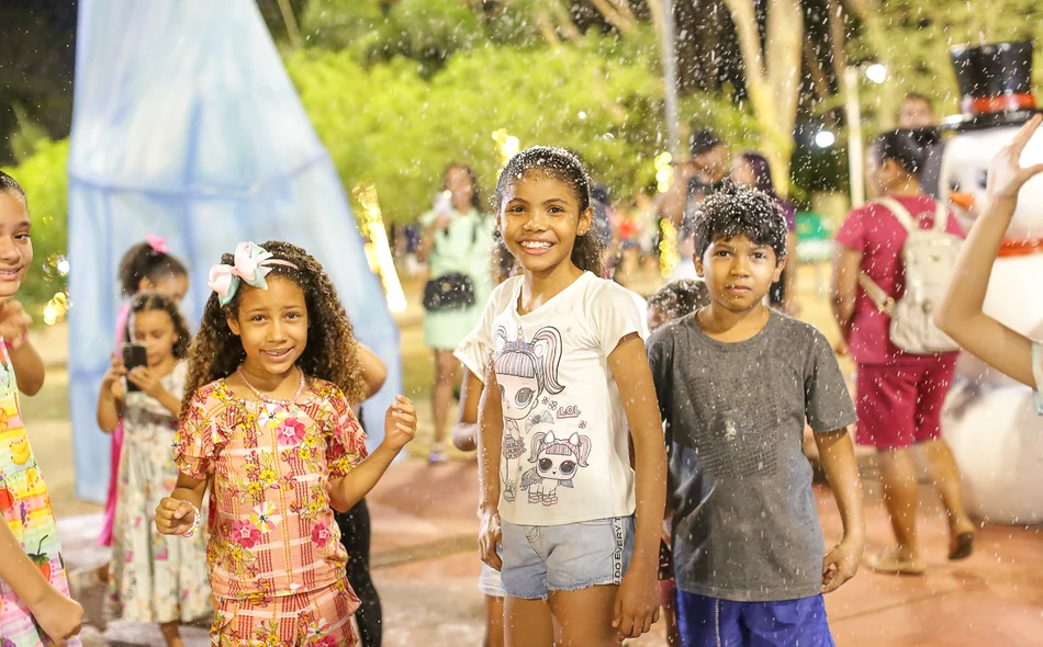Crianças no parque da cidadania