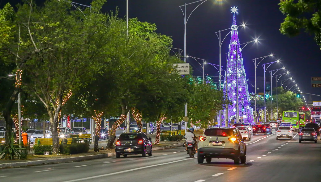Decoração natalina na Frei Serafim