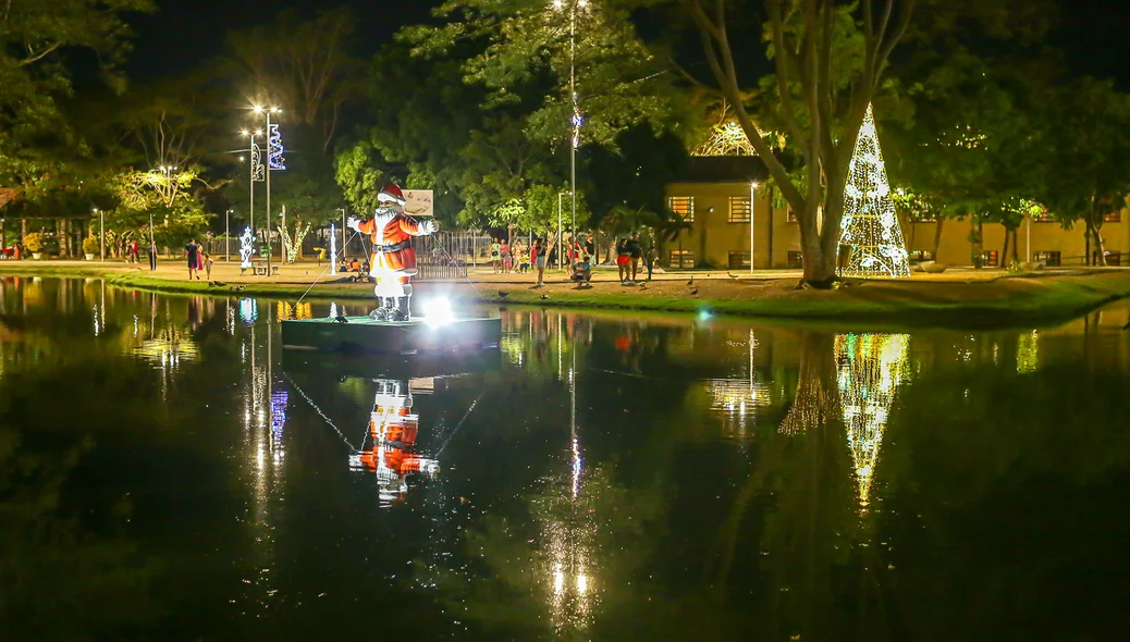 Decoração natalina no parque da cidadania