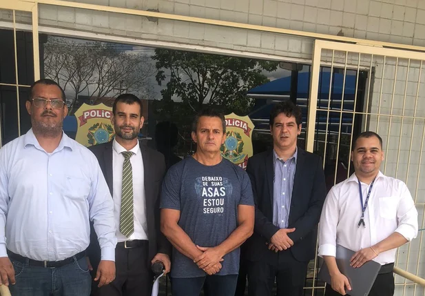 Demóstenes Ribeiro na sede da Polícia Federal