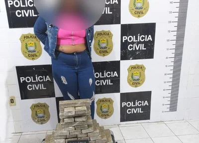 Droga apreendida pela PM-PI em Floriano com Claudeane Vieira da Silva