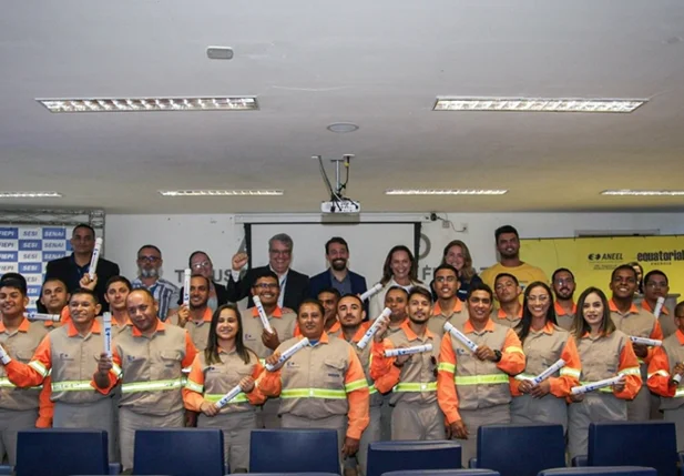 Equatorial realiza formatura da Escola de Eletricistas em Parnaíba