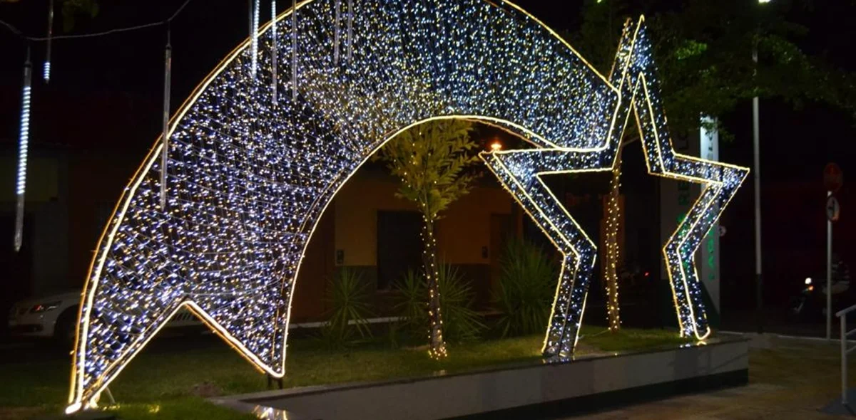 Estrela decorativa de natal em Esperantina