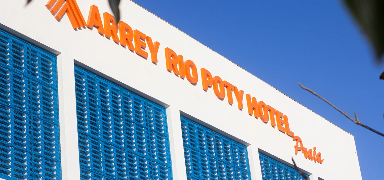 Fachada do Arrey Rio Poty Hotel Praia em Luís Correia