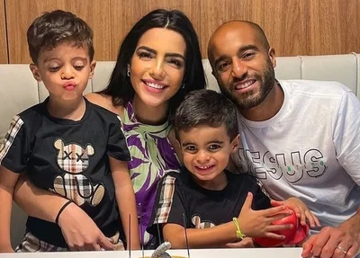 Festa "simples" de Lucas Moura com o filho