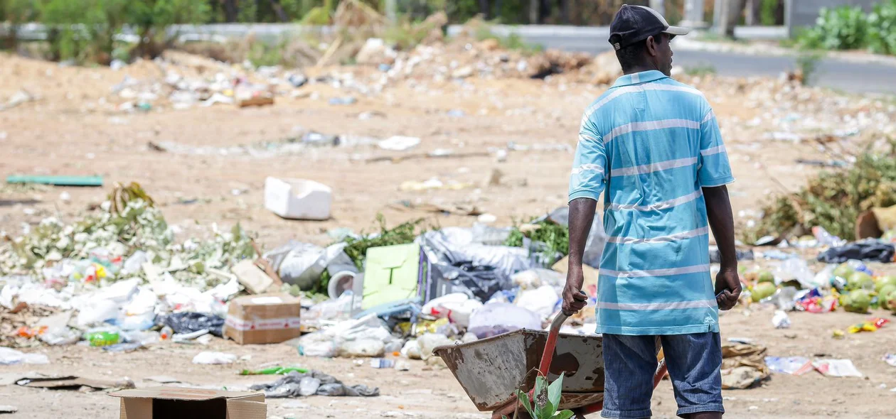 Feto é encontrado por catador de lixo na zona Leste de Teresina