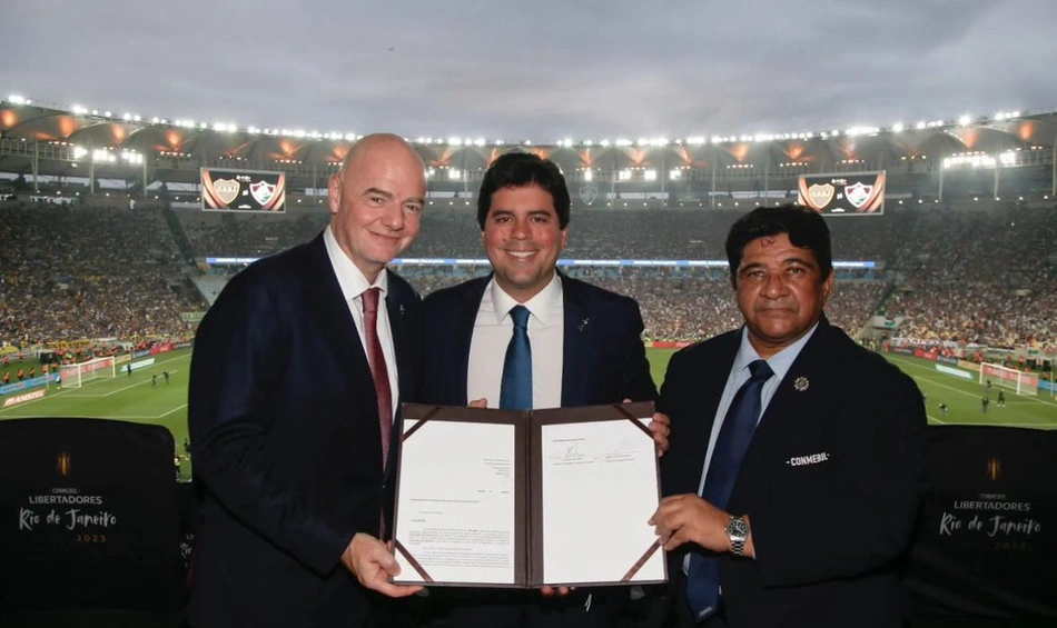 Gianni Infantino, André Fufuca e Ednaldo Rodrigues durante final da Libertadores no Maracanã