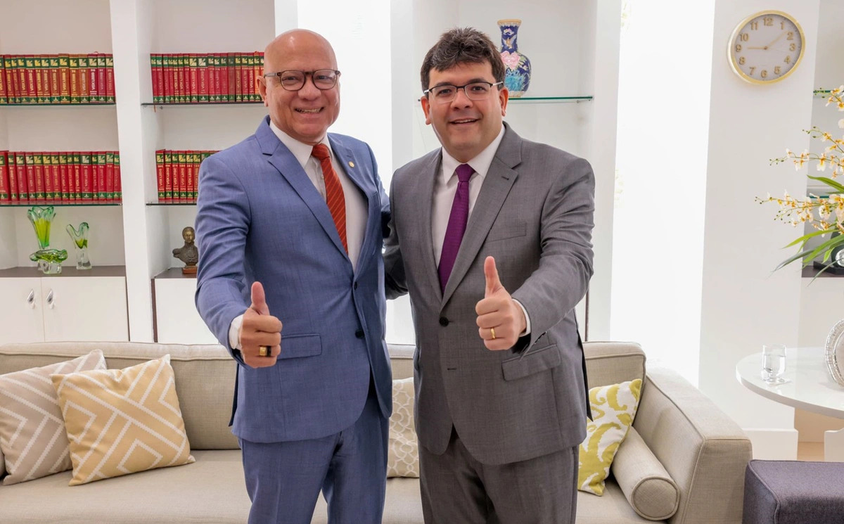 Governador Rafael Fonteles e o presidente da Alepi, Franzé Silva