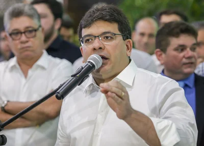 Governador Rafael Fonteles no lançamento da Expoapi