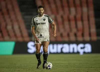 Hulk durante duelo com o América-MG