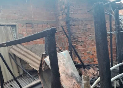 Incêndio destruiu interior de residência na zona norte de Teresina