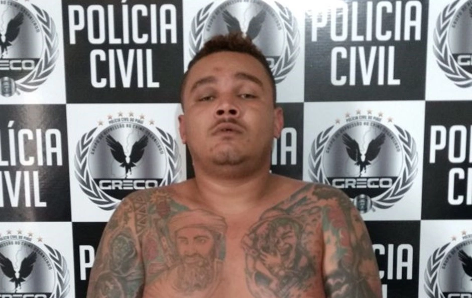 Leonardo Oliveira da Costa, mais conhecido como Léo Gordinho