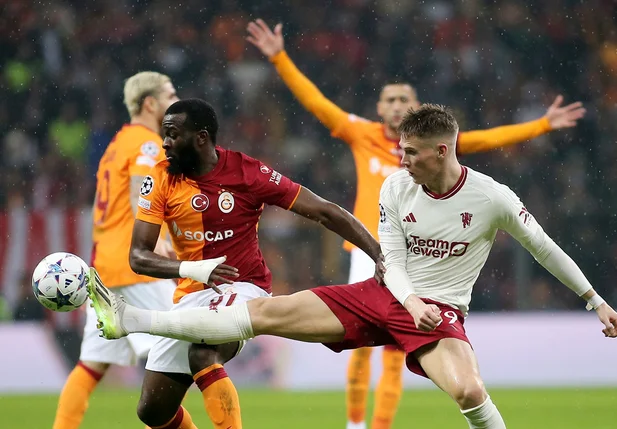 Manchester United empata com Galatasaray em 3 a 3