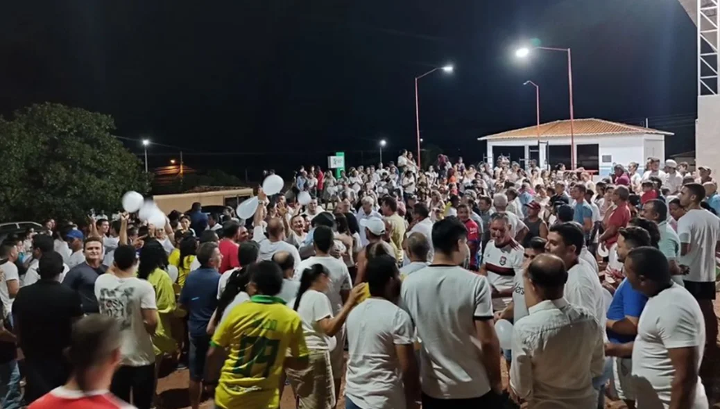 Manifestação contra a cassação do prefeito Valmir Barbosa