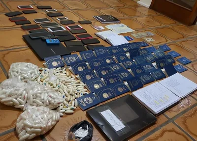 Material apreendido na casa do recrutador da piauiense presa com drogas nas partes íntimas