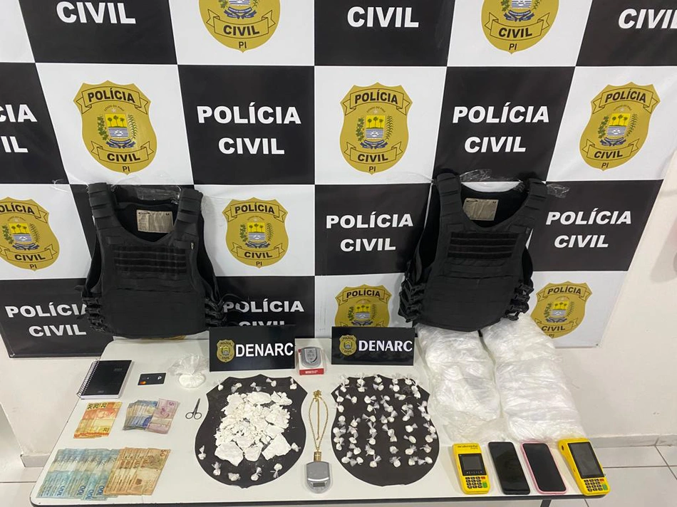 Material apreendido pelo DENARC na Operação Cerco Fechado