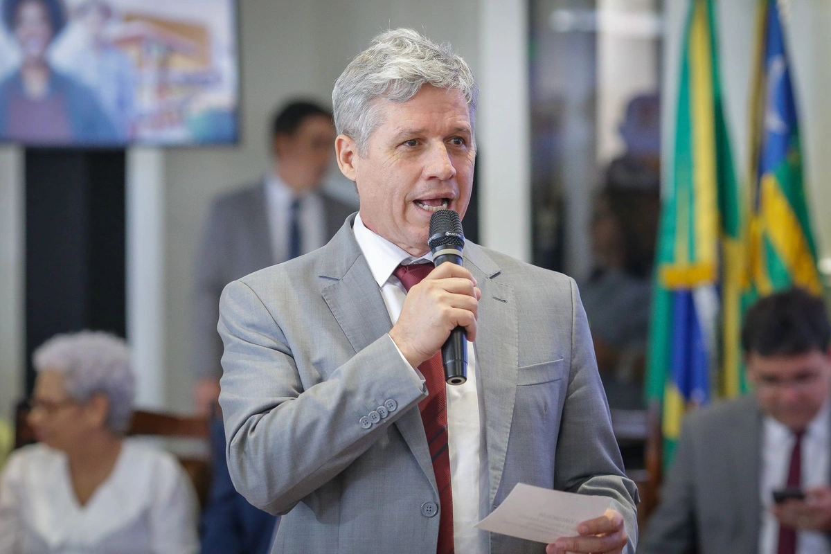 Ministro Paulo Teixeira