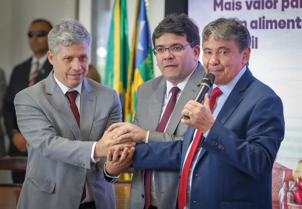 Ministros Wellington Dias e Pedro Teixeira lançam Plano Safra