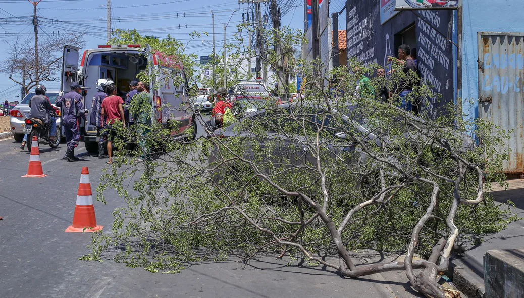 Motorista do HB20 ficou levemente ferida
