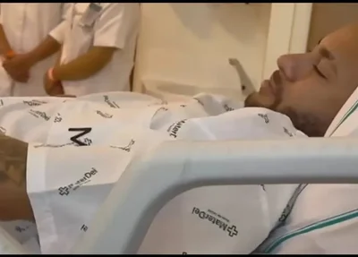 Neymar já no pós-operatório