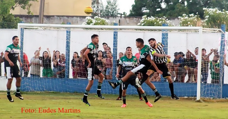 O jogo finalizou com o placar: Juventus dos Tucuns 2 X 1 Placas