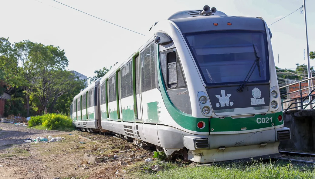 O metrô seguia percurso normal quando ocorreu o acidente