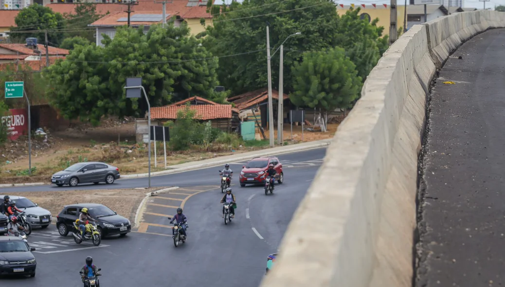 O tráfego segue normal, mas ainda não há localização no local