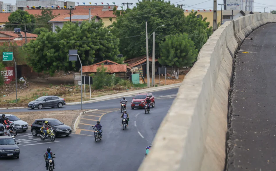 O tráfego segue normal, mas ainda não há localização no local