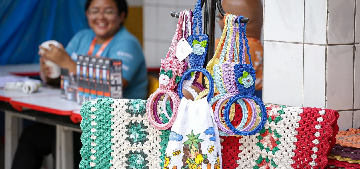 Objetos disponíveis para venda na feira
